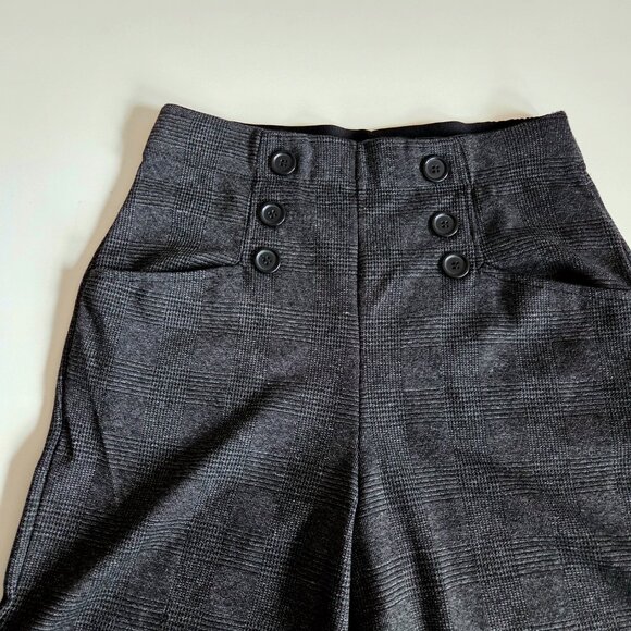 Max Studio high waisted wide leg pants with elastic waistband and buttons detail - Picture 3 of 10